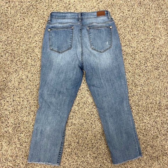 Judy Blue Skinny Capri’s - Picture 3 of 3